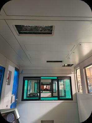 Efficient shunting driver control room